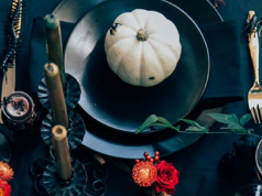 These Halloween Table Setting Ideas Will Complete Your Spooky Dinner Party